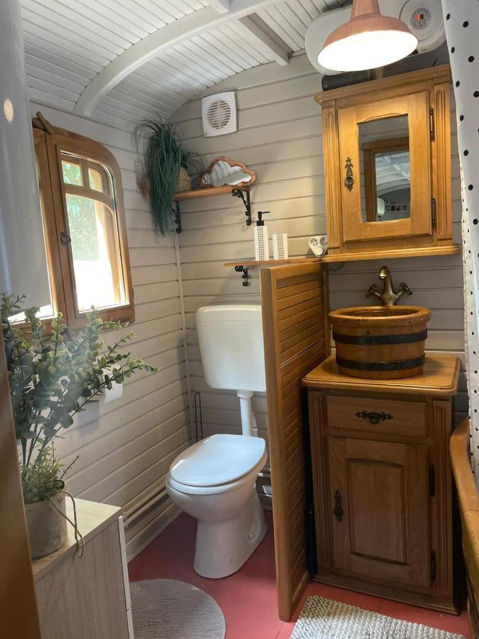 Affittacamere Roulotte En Bois Sud France Le Soler Esterno foto