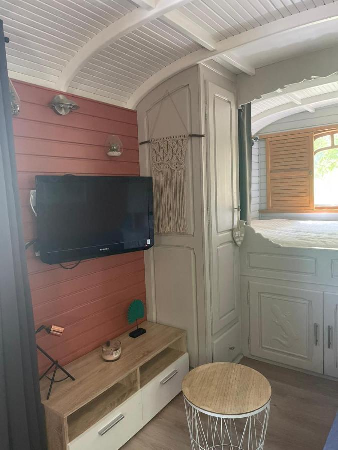Affittacamere Roulotte En Bois Sud France Le Soler Esterno foto